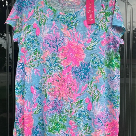 NWT Lilly Pulitzer Short Sleeve Top Size Large | Tropical Print - Picture 1 of 6